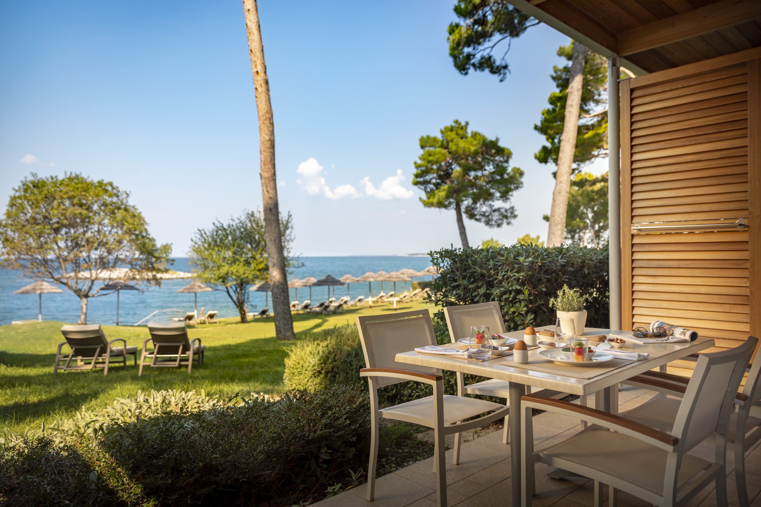 67577a5d7eaa8-Isabella Island Resort, Valamar Collection_Isabella Island Miramare Suites & Villas_V Level Villa for 2+3 Spectacular seaview_03