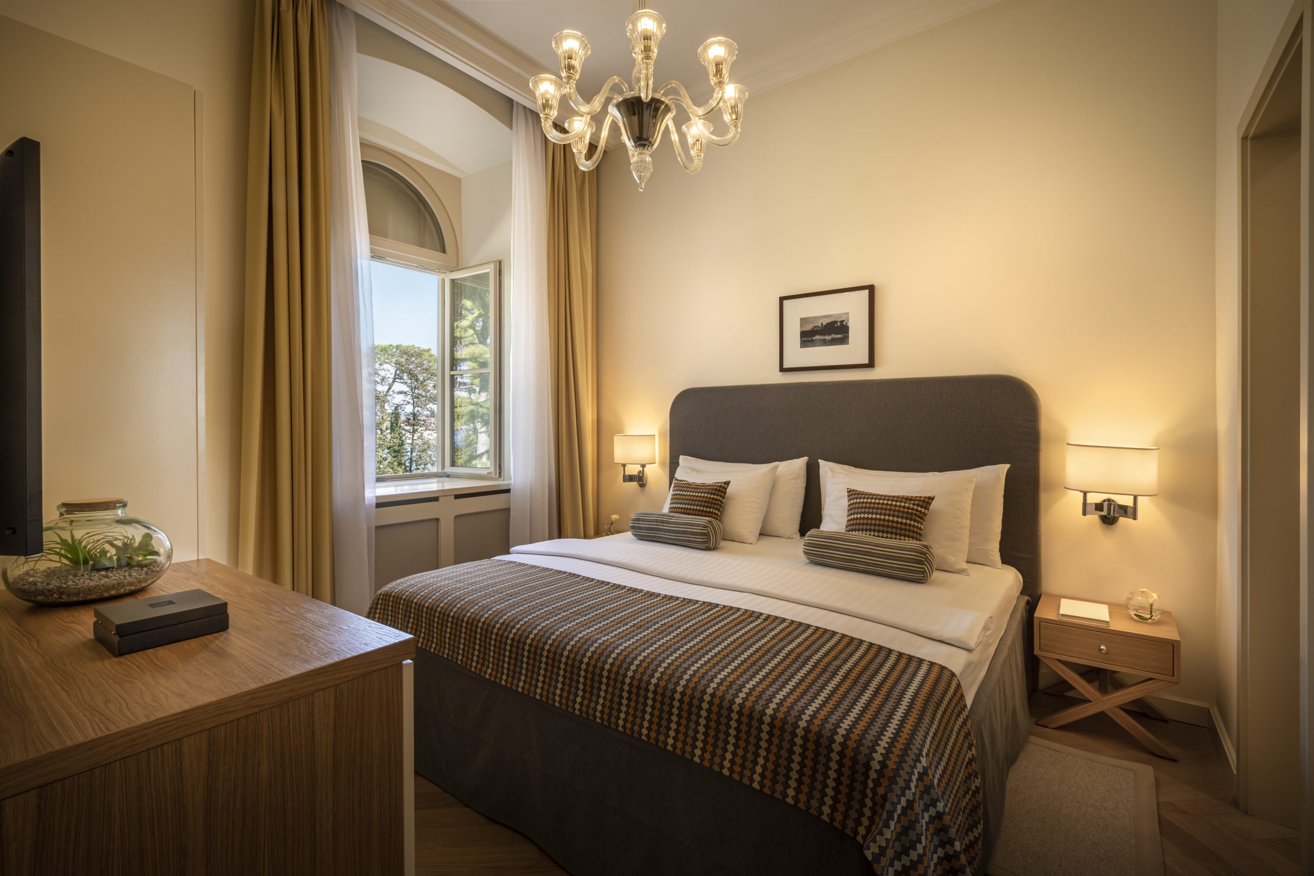 67577d53e135a-Isabella Island Resort, Valamar Collection_Isabella Island Castle_V Level Apartment for 4+2 Seaview_07